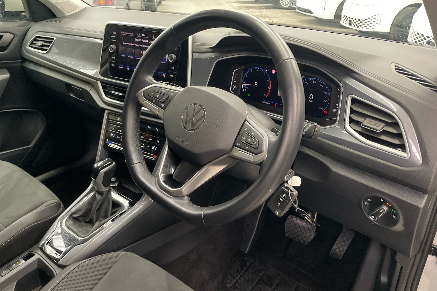 Used Volkswagen T-Roc 2023 for sale - 76954042: Photo 6