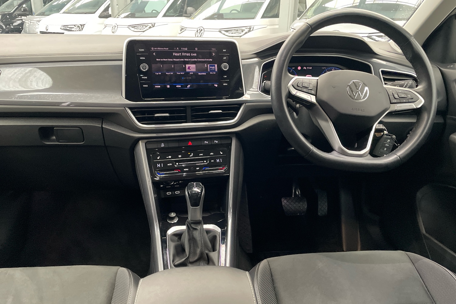 Used Volkswagen T-Roc 2023 for sale - 76954042: Photo 8