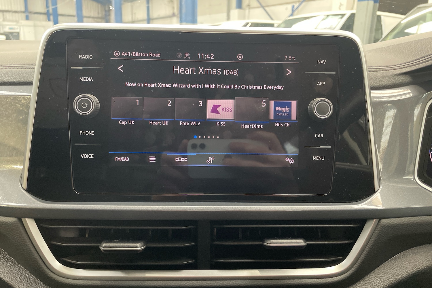 Used Volkswagen T-Roc 2023 for sale - 76954042: Photo 9