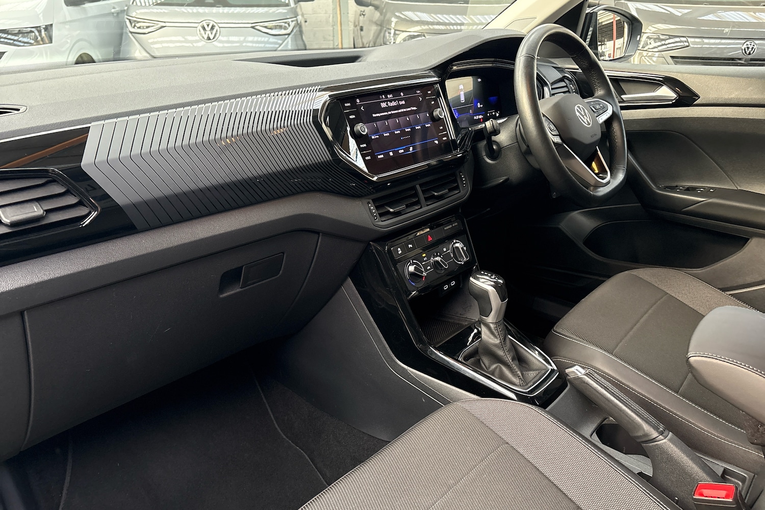 Used Volkswagen T-Cross 2023 for sale - 78134769: Photo 2