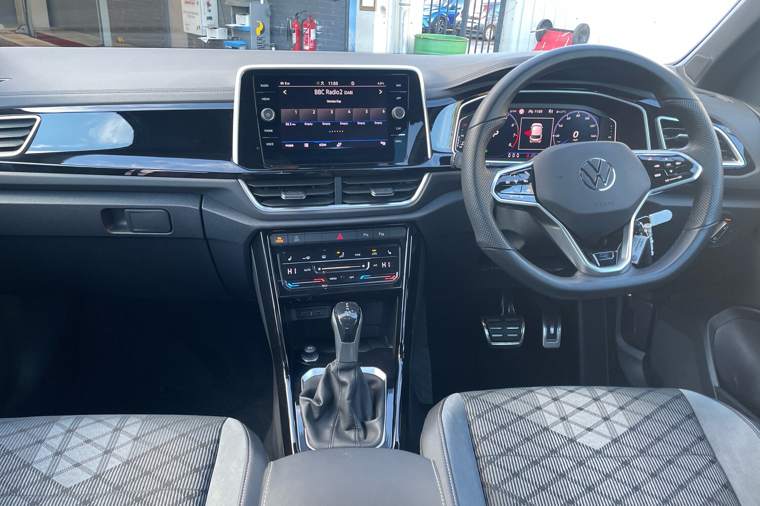 Used Volkswagen T-Roc 2022 for sale - 76674039: Photo 8