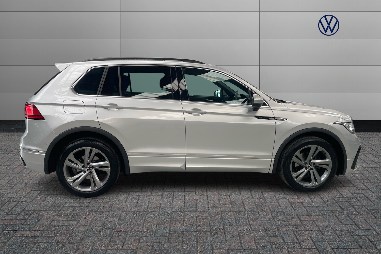 Used Volkswagen Tiguan 2023 for sale - 76676379: Photo 4