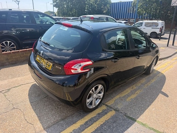 Used Peugeot 208 2012 for sale - 79184476: Photo