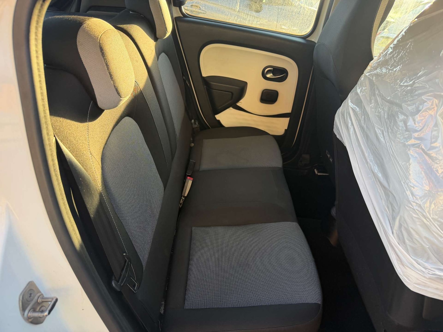 Used Renault Twingo 2015 for sale - 77072190: Photo 14