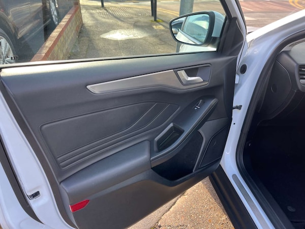 Used Ford Focus 2019 for sale - 76278059: Photo 11