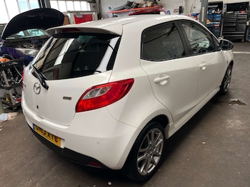 Mazda - Mazda2