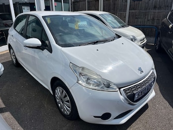 Used Peugeot 208 2013 for sale - 79018226: Photo
