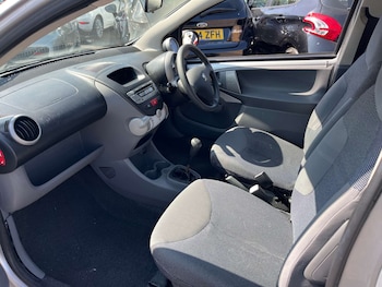 Used Peugeot 107 2008 for sale - 79392156: Photo