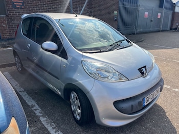 Used Peugeot 107 2008 for sale - 79392156: Photo