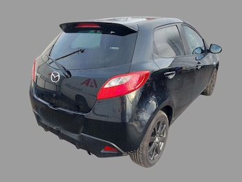 Used Mazda Mazda2 2015 for sale - 77245596: Photo