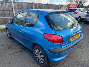 Used Peugeot 206 2002 for sale - 77547668: Photo