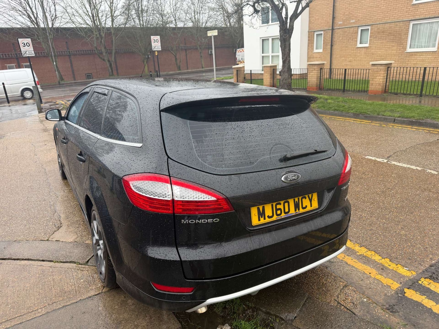 Used Ford Mondeo 2010 for sale - 77780965: Photo 2