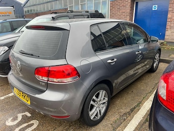 Used Volkswagen Golf 2009 for sale - 76393361: Photo