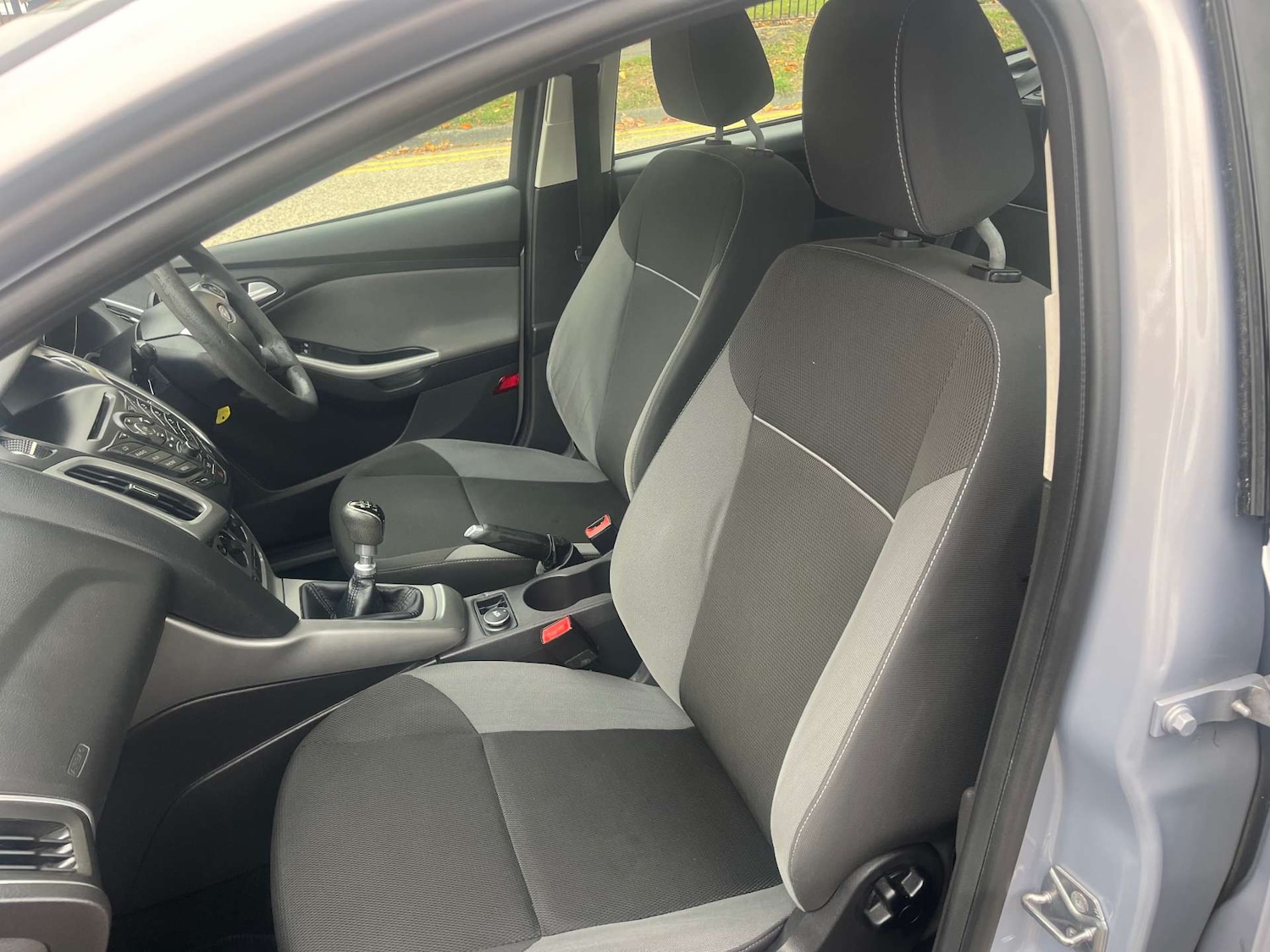 Used Ford Focus 2011 for sale - 76602147: Photo 11