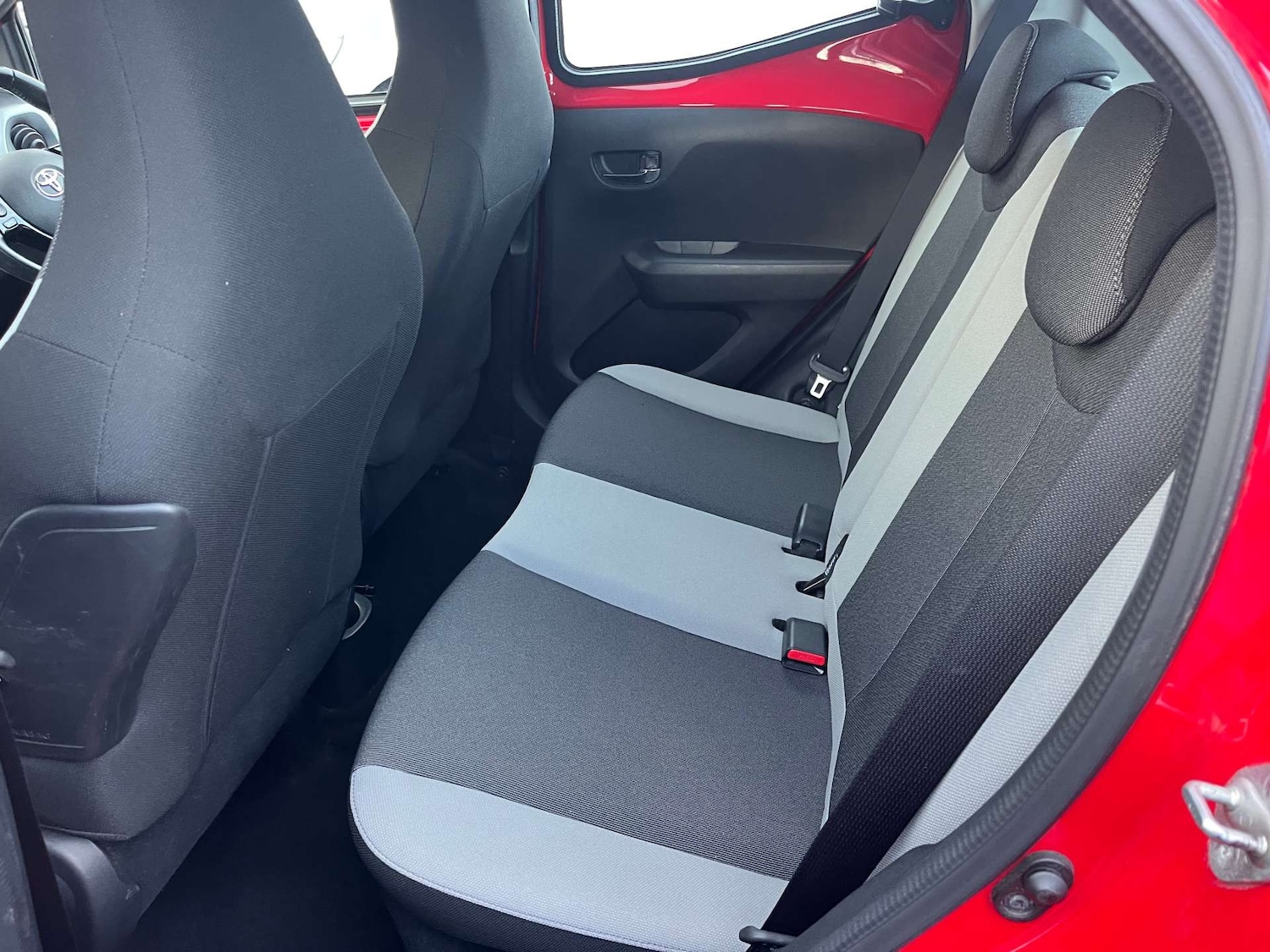 Used Toyota AYGO 2016 for sale - 76830889: Photo 17