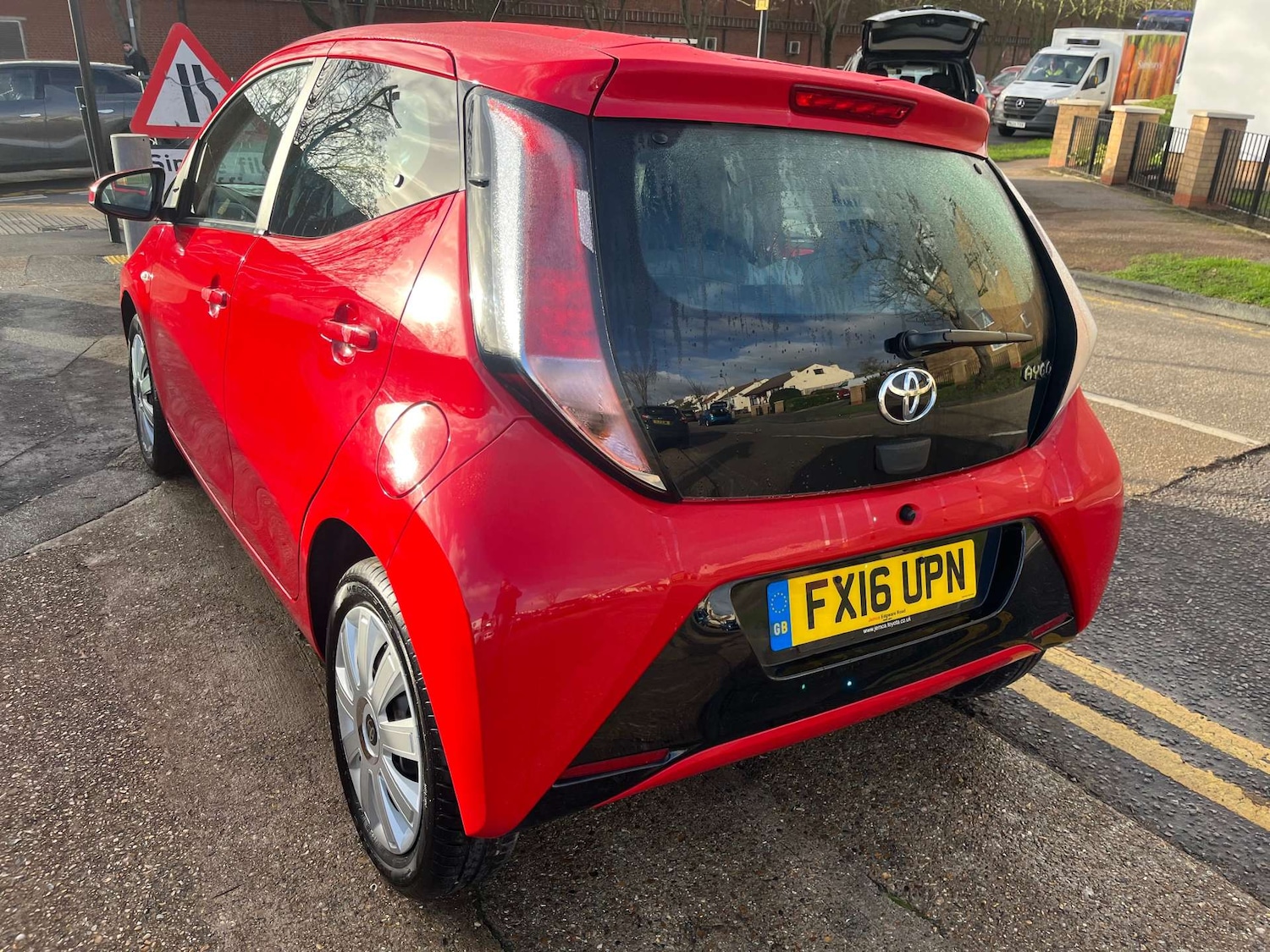 Used Toyota AYGO 2016 for sale - 76830889: Photo 4