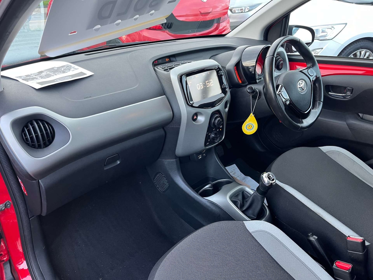 Used Toyota AYGO 2016 for sale - 76830889: Photo 8