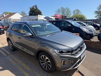 Used Volkswagen T-Roc 2023 for sale - 78458920: Photo
