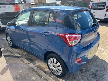 Hyundai - i10