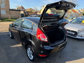 Used Ford Fiesta 2015 for sale - 77639608: Photo