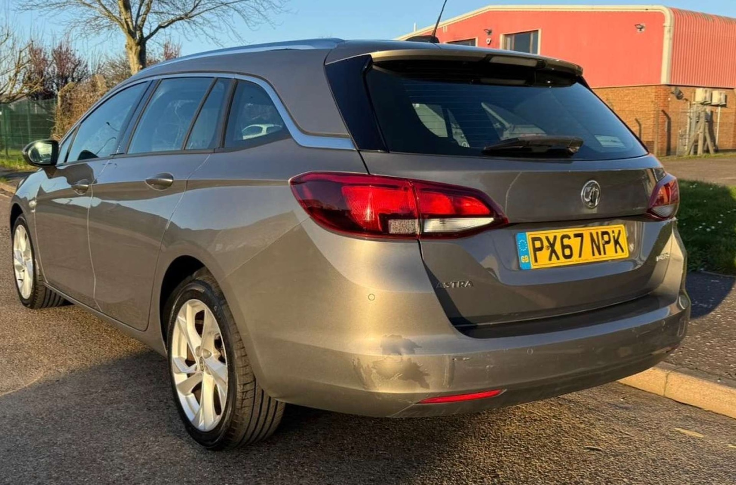 Used Vauxhall Astra 2017 for sale - 78068239: Photo 2