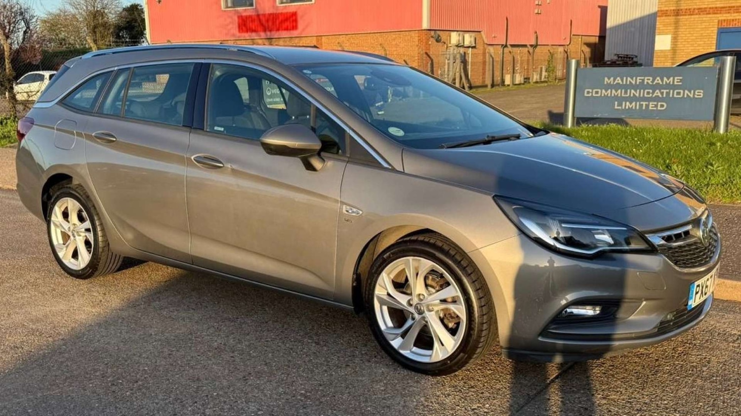 Used Vauxhall Astra 2017 for sale - 78068239: Photo 3