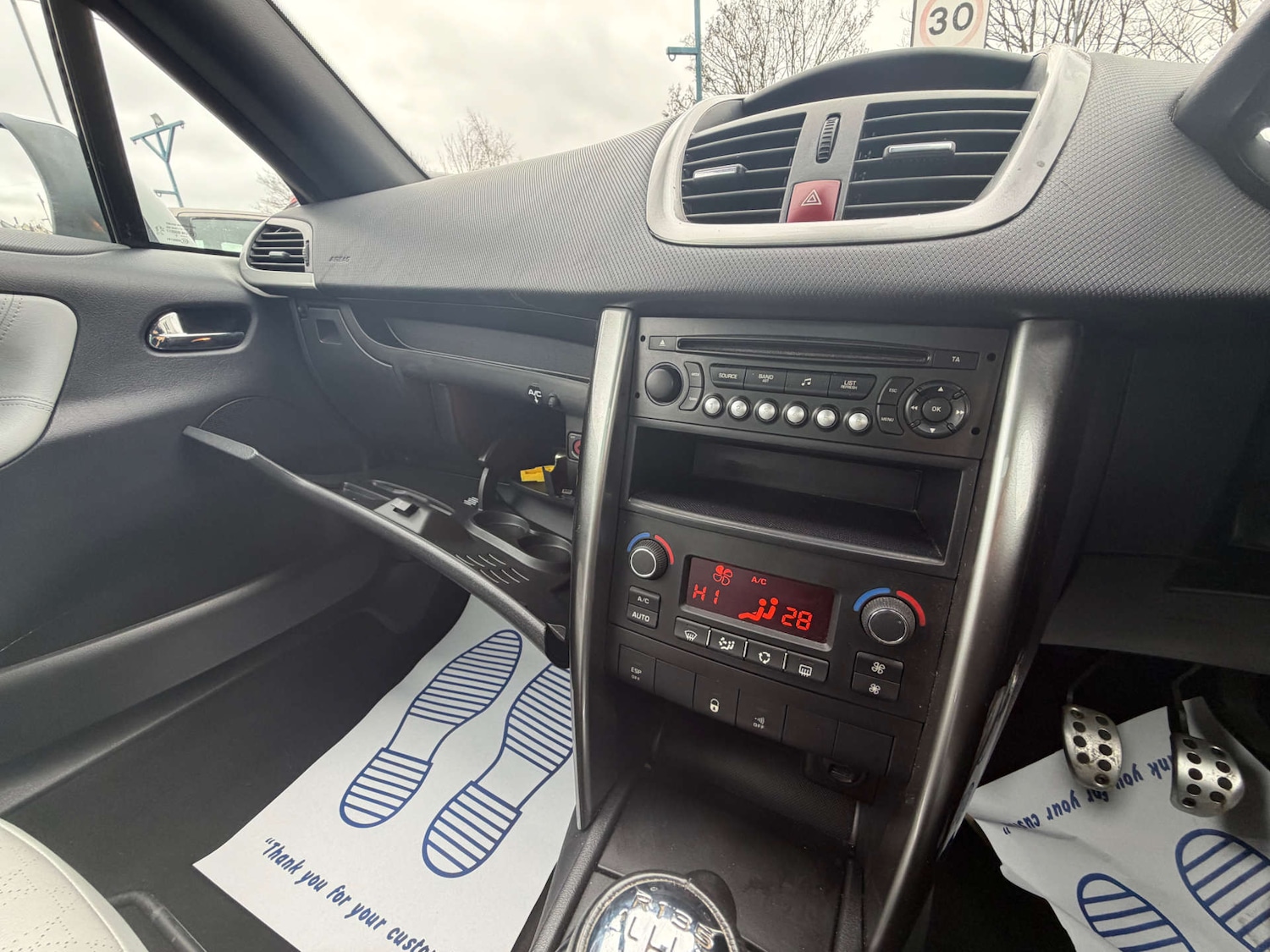 Used Peugeot 207 2012 for sale - 77789724: Photo 11