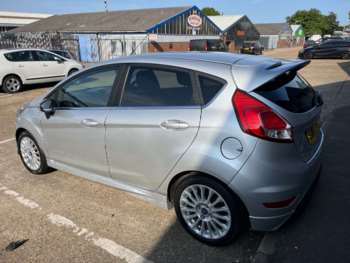 Used Ford Fiesta 2016 for sale - 75066103: Photo