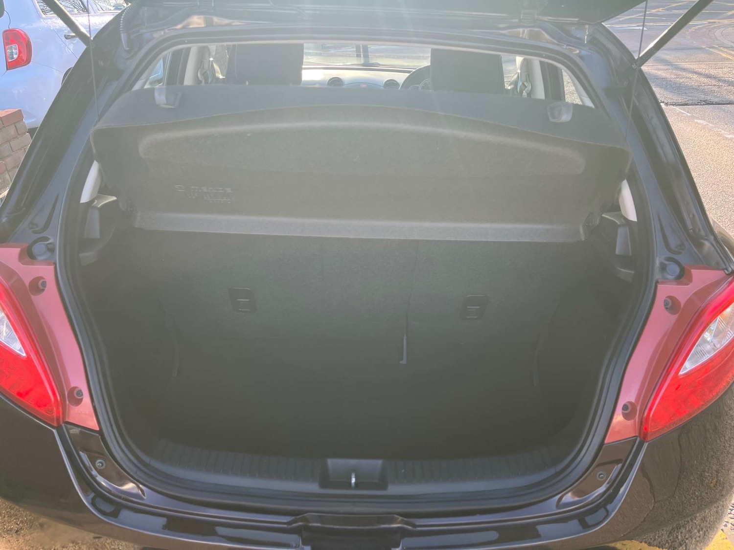 Used Mazda Mazda2 2012 for sale - 76726113: Photo 16