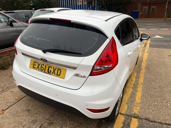 Used Ford Fiesta 2011 for sale - 76266407: Photo 4