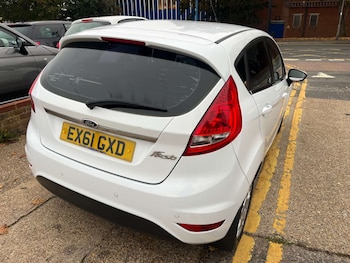 Used Ford Fiesta 2011 for sale - 76266407: Photo 4