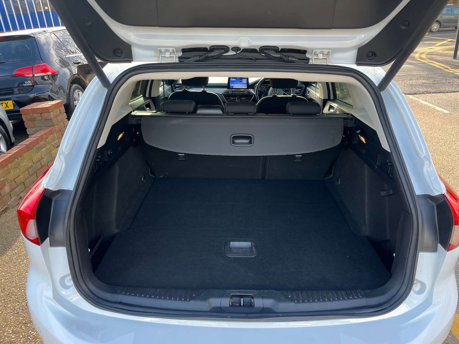 Used Ford Focus 2019 for sale - 76601072: Photo 12