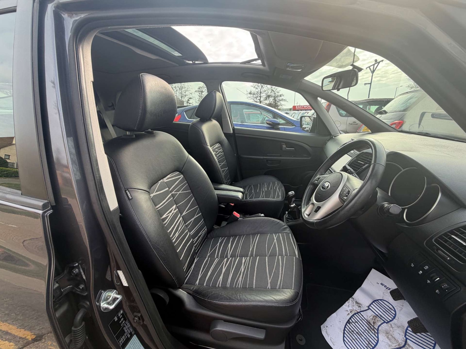 Used Kia Venga 2015 for sale - 77639575: Photo 11