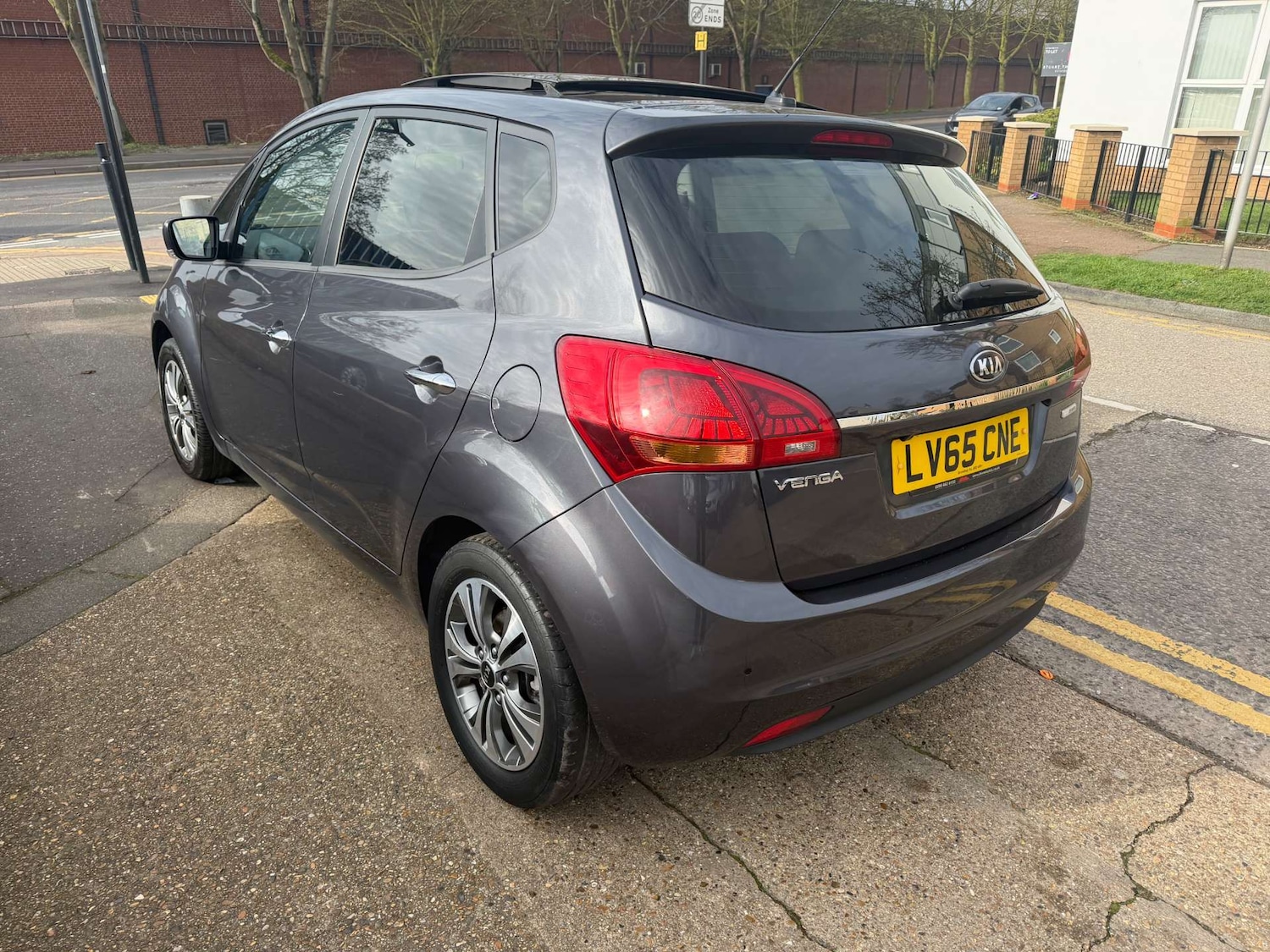 Used Kia Venga 2015 for sale - 77639575: Photo 6