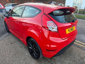 Used Ford Fiesta 2017 for sale - 77070813: Photo