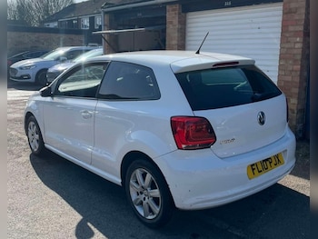 Used Volkswagen Polo 2010 for sale - 77715641: Photo