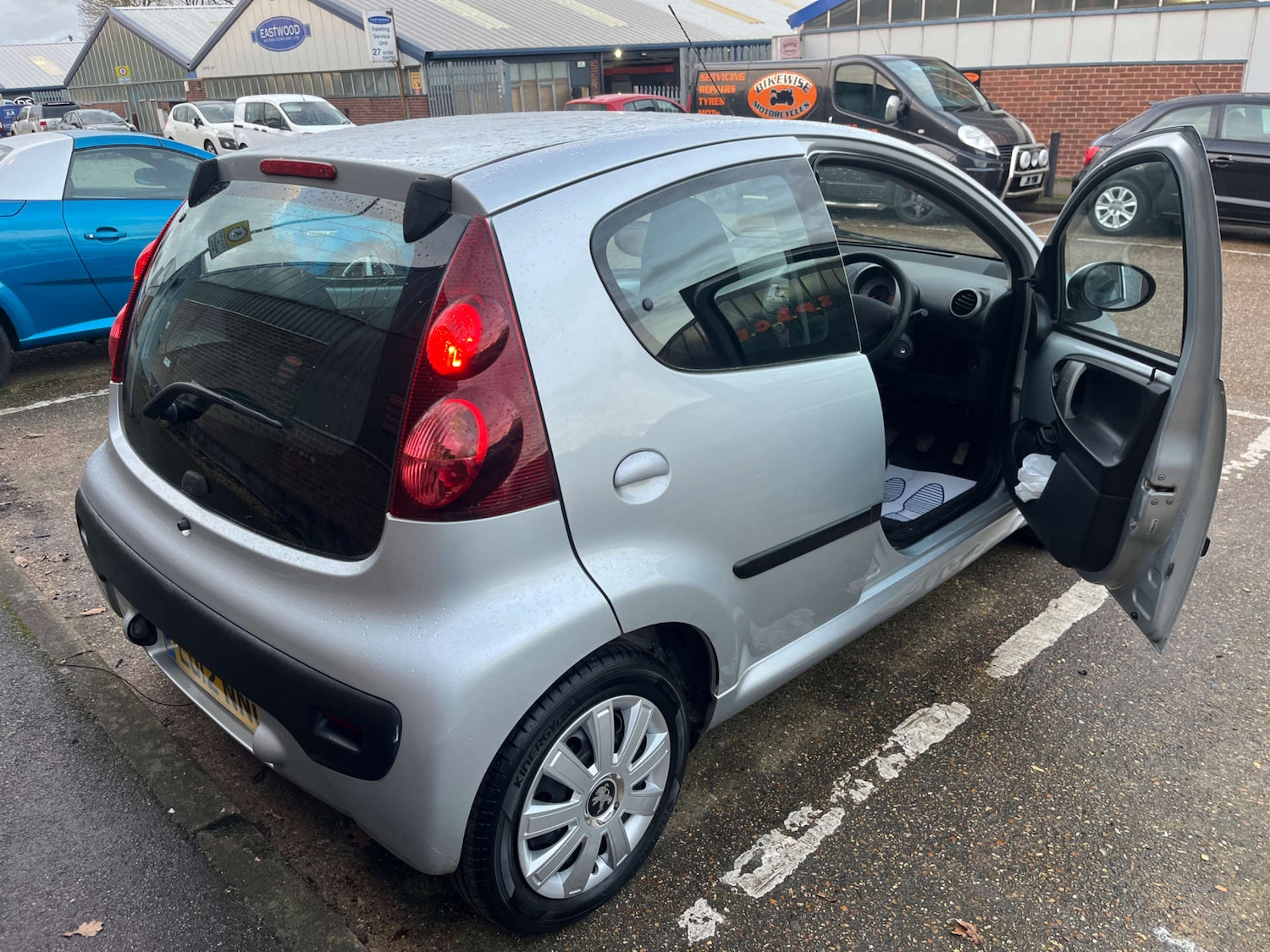 Used Peugeot 107 2012 for sale - 77594806: Photo 3