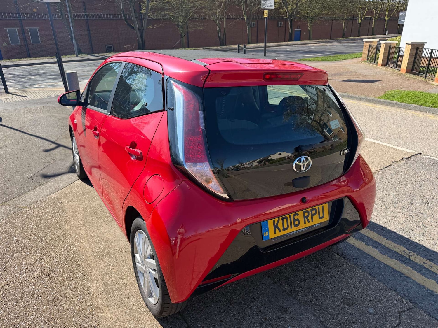 Used Toyota AYGO 2016 for sale - 77933996: Photo 2
