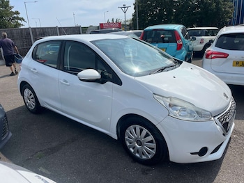 Used Peugeot 208 2013 for sale - 75513319: Photo