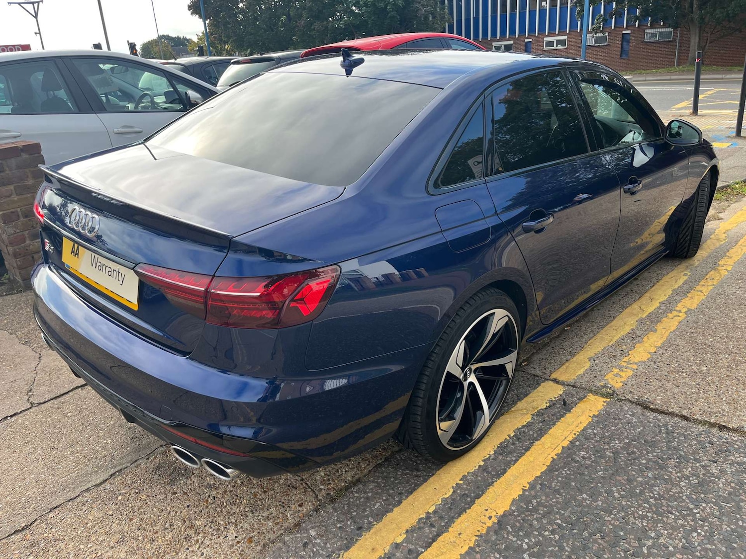Used Audi A4 2020 for sale - 76017936: Photo 2