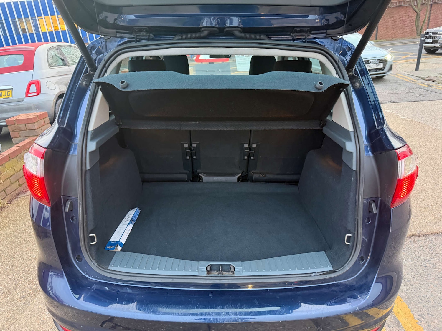 Used Ford C-Max 2011 for sale - 77180046: Photo 14