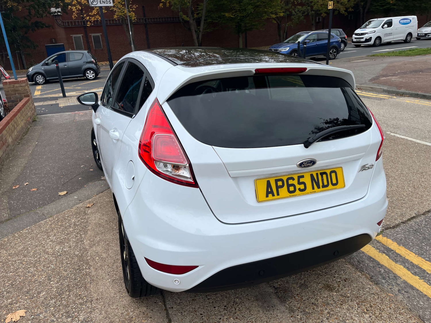 Used Ford Fiesta 2016 for sale - 76601545: Photo 2