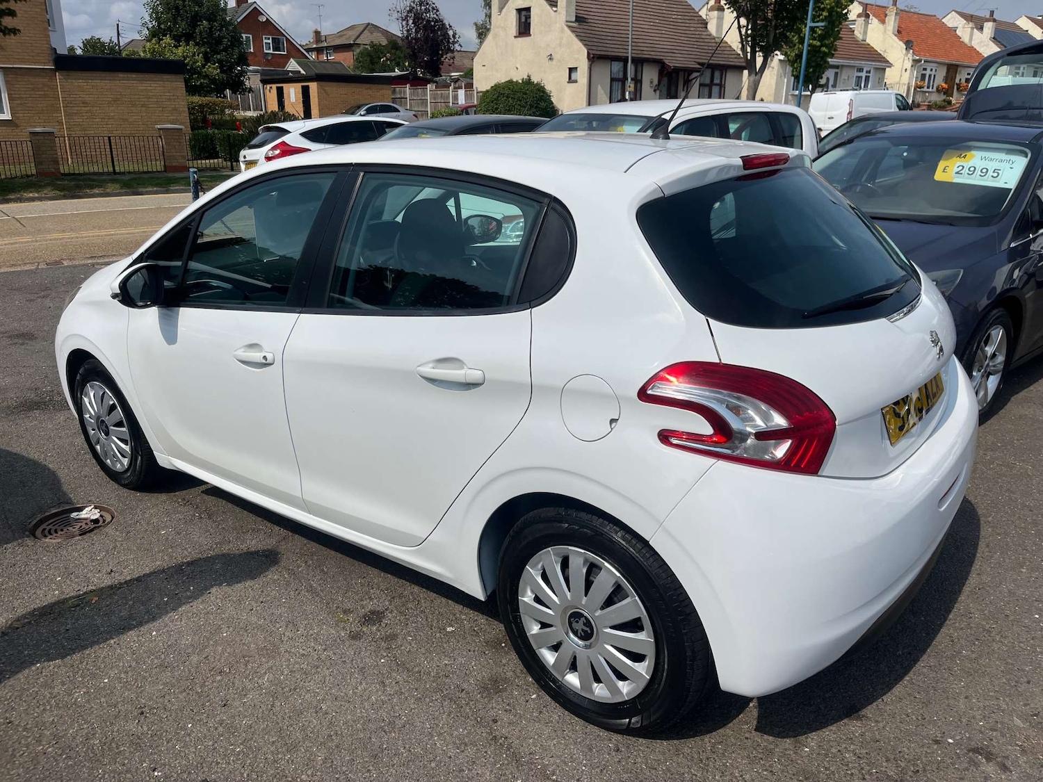 Used Peugeot 208 2013 for sale - 76601426: Photo 2