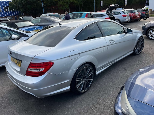 Used Mercedes-Benz C-Class 2012 for sale - 75594550: Photo 2