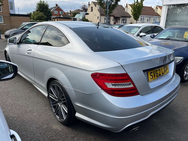 Used Mercedes-Benz C-Class 2012 for sale - 75594550: Photo 4