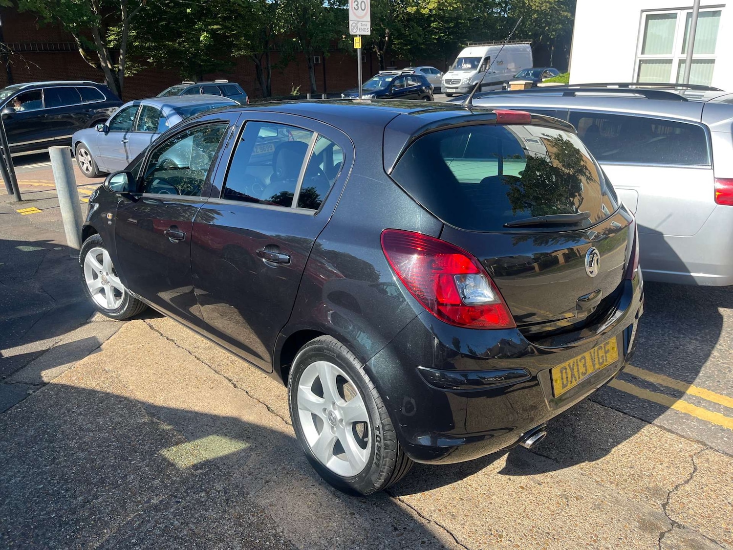 Used Vauxhall Corsa 2013 for sale - 76602134: Photo 2