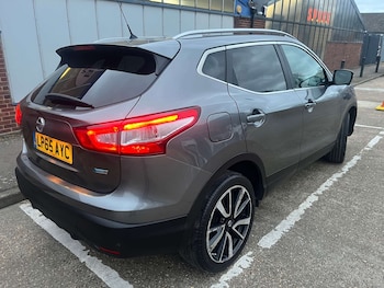 Used Nissan Qashqai 2015 for sale - 77701564: Photo