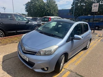 Used Toyota Yaris 2013 for sale - 79184477: Photo