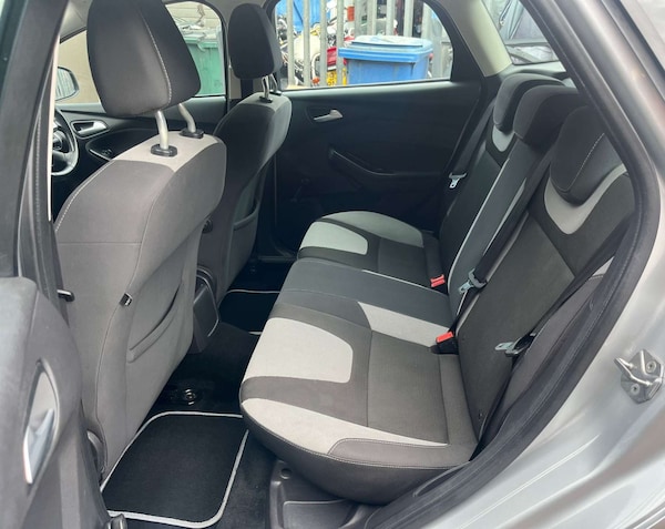 Used Ford Focus 2013 for sale - 75700403: Photo 3