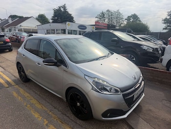 Used Peugeot 208 2017 for sale - 79283692: Photo